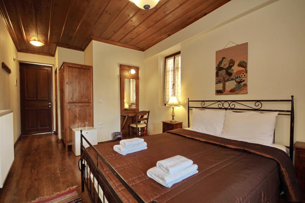 Hotel Thea Valtessinikou Exterior foto